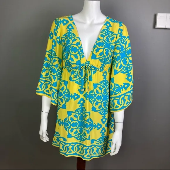 Alice &amp; Trixie dress size M yellow Y2K scroll print modern coastal beachy boho