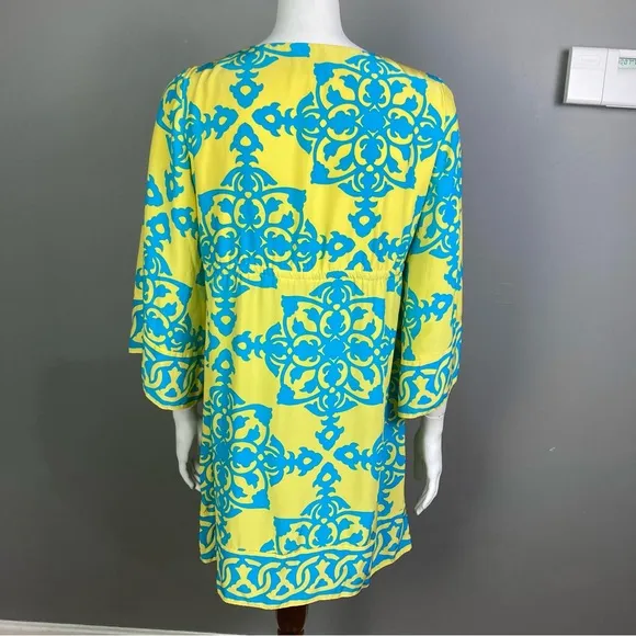 Alice &amp; Trixie dress size M yellow Y2K scroll print modern coastal beachy boho
