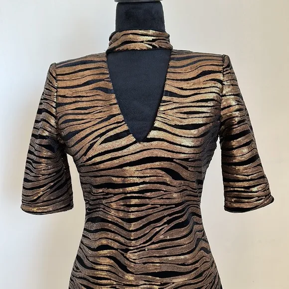 Alice   Olivia Gold &amp; Black Sequins Dress