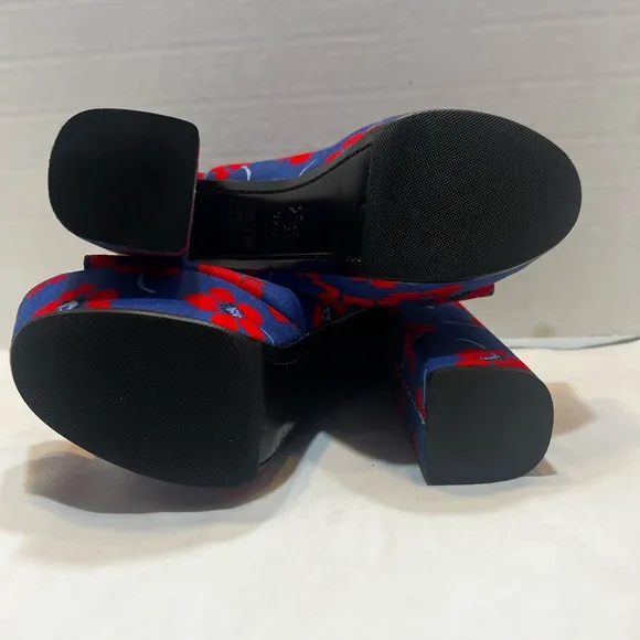 Alice   Olivia Logan Floral Platform Sandals Size 37.5