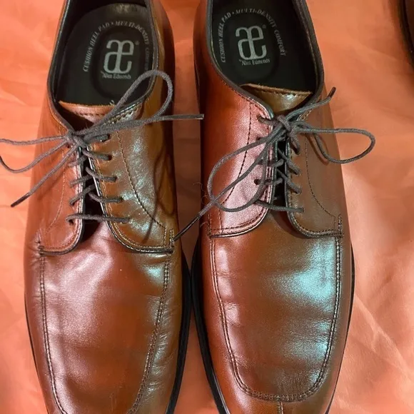 Allen Edmonds 10 1/2B