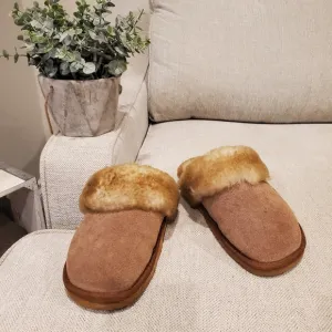 Almost new Lamo Sheepskin slippers size Small EU 37