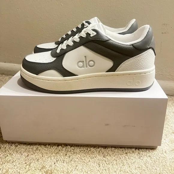 ALO Yoga Recovery Sneaker