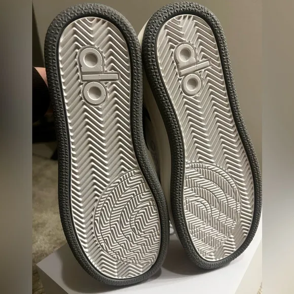 ALO Yoga Recovery Sneaker