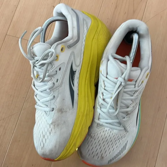 Altra M Via Olympus Men Running Shoes White size 9