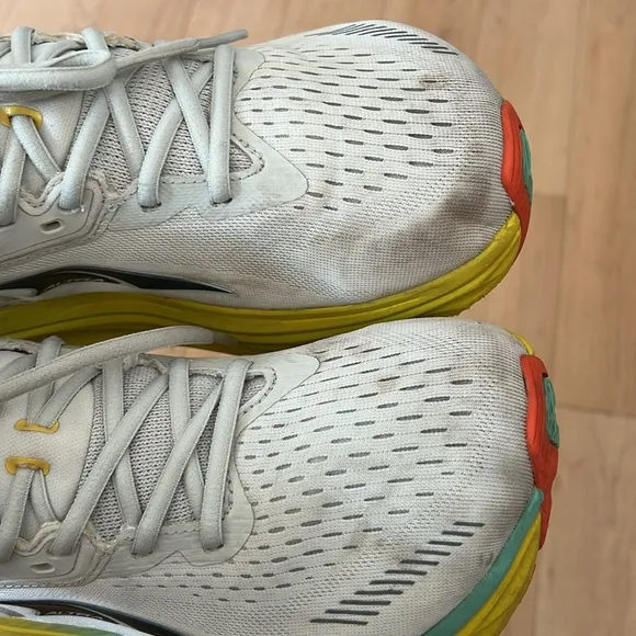 Altra M Via Olympus Men Running Shoes White size 9