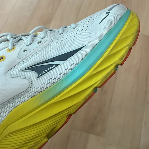 Altra M Via Olympus Men Running Shoes White size 9