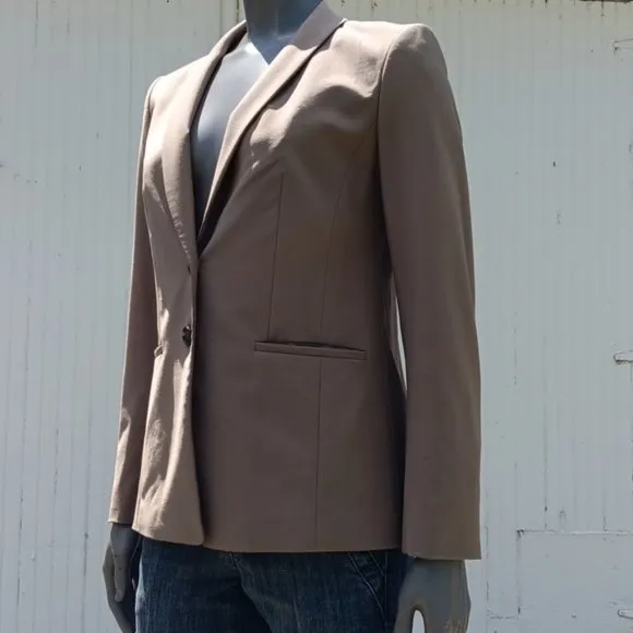 ANN TAYLOR PETITE LADIES (2) BUTTON LUXURY BLAZER