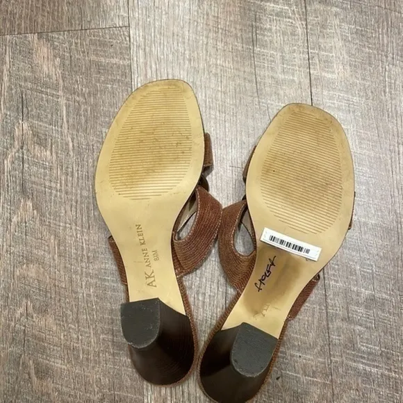 Anne Klein Masummerlin brown leather heeled sandals size 8.5
