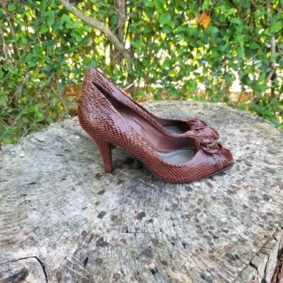 Antonio Melani Snakeskin Pumps Sz 7.5  Peep Toe