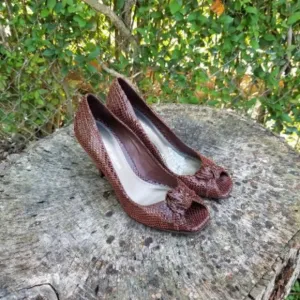 Antonio Melani Snakeskin Pumps Sz 7.5  Peep Toe