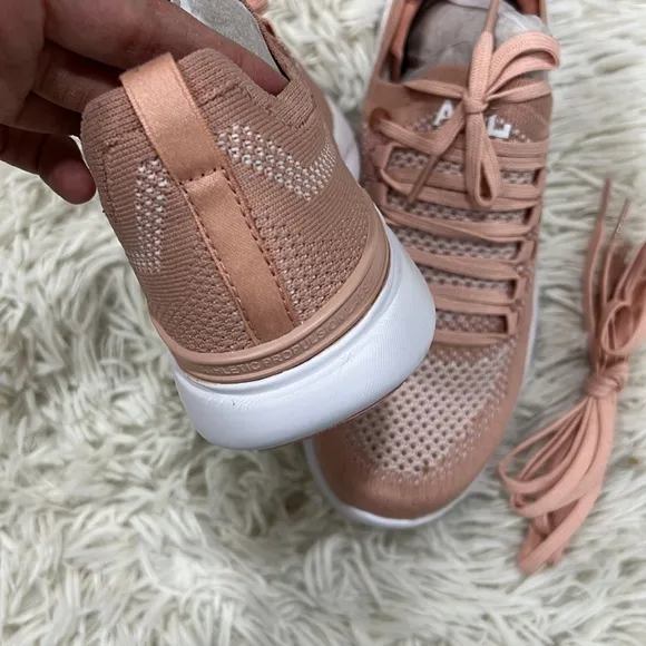 APL Womens TechLoom Breeze Shoe sneakers rose