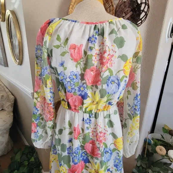 Avalon Classic Vintage Floral Long Sleeve Maxi Dress