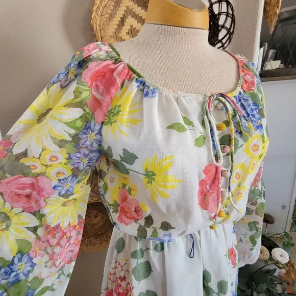 Avalon Classic Vintage Floral Long Sleeve Maxi Dress