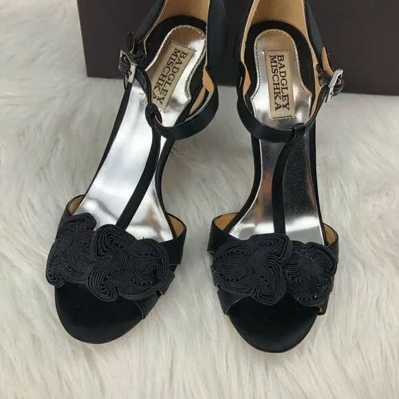 Badgley Mischka Kamille Floreat Peep Toe Heels
