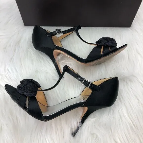 Badgley Mischka Kamille Floreat Peep Toe Heels