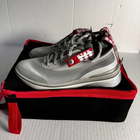 BALA Twelves Silver athletic Sneakers Red Accents Lightweight Shoes‎ M6/W7 NWT