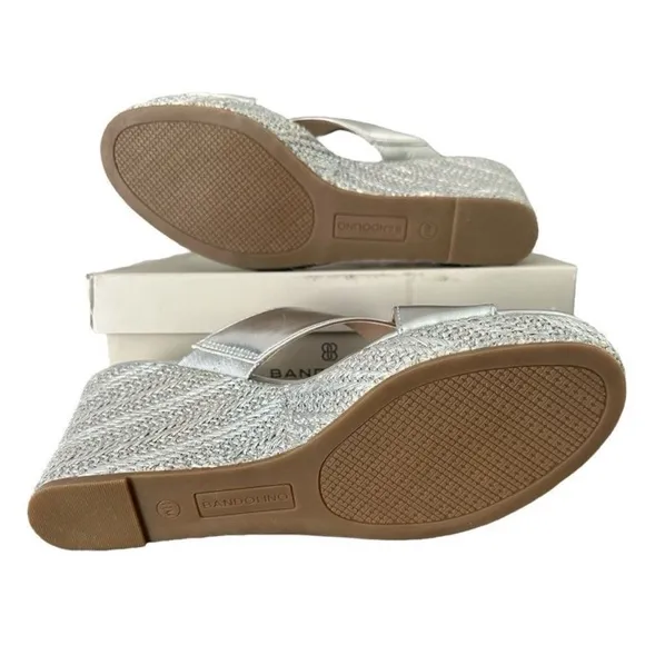 Bandolino Kammie 3 Silver Wedge Sandals Women’s Size 11