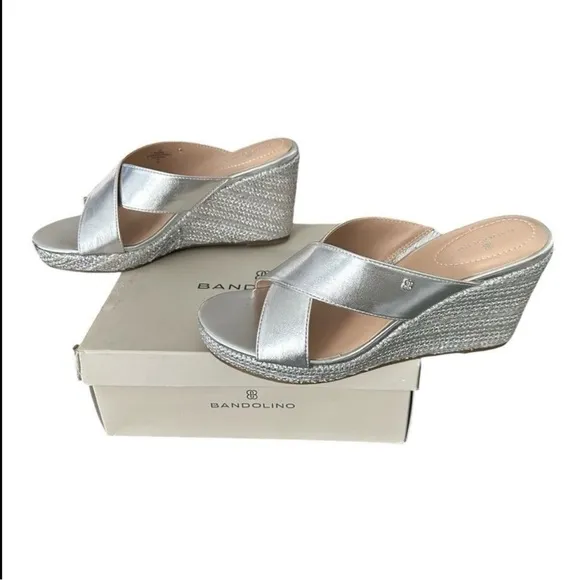 Bandolino Kammie 3 Silver Wedge Sandals Women’s Size 11