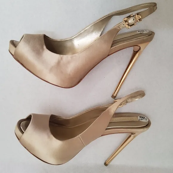 BCBGMaxAzira Peyton Peep-toe Satin Slingback Pump Shoes Size 8.5