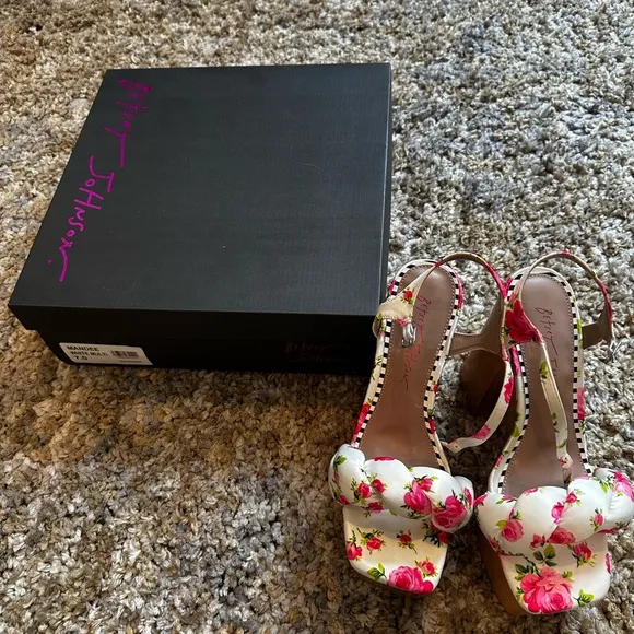 Betsey Johnson Floral Platform Sandals - White and Pink