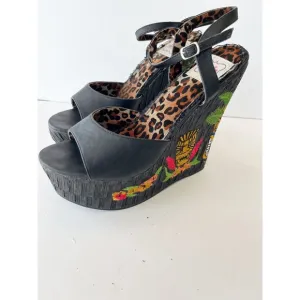 Bettie Page Tiki Klee Platform Wedge Sandals