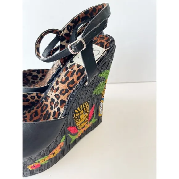 Bettie Page Tiki Klee Platform Wedge Sandals
