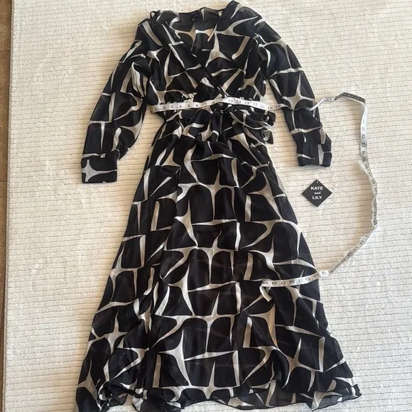 Black and White Geometric Dress