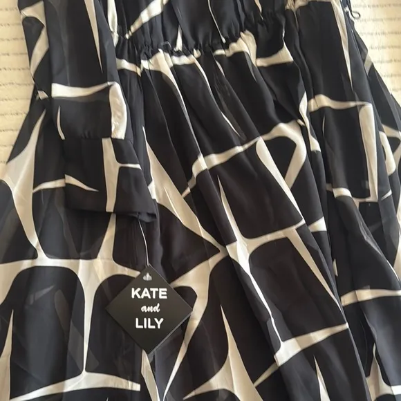 Black and White Geometric Dress