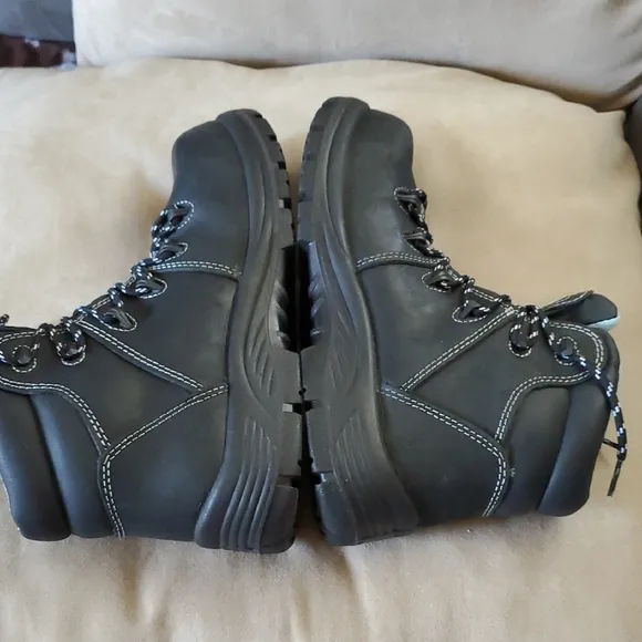 Black High-Top Leather Boots with Reinforced Toe