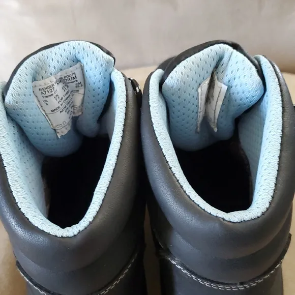 Black High-Top Leather Boots with Reinforced Toe