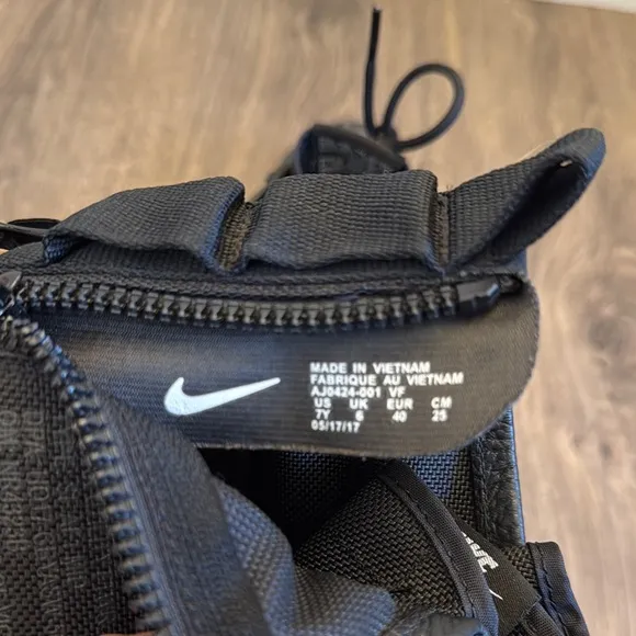 Black Nike Men's High-Top Sneakers