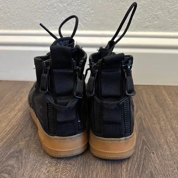 Black Nike Men's High-Top Sneakers
