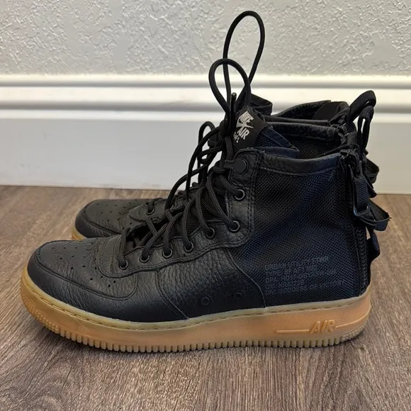 Black Nike Men's High-Top Sneakers