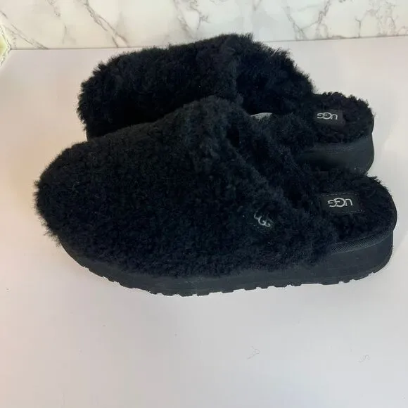 Black UGG Plush Platform Slippers Women's Size 9 Fluffy Cozy Warm‎