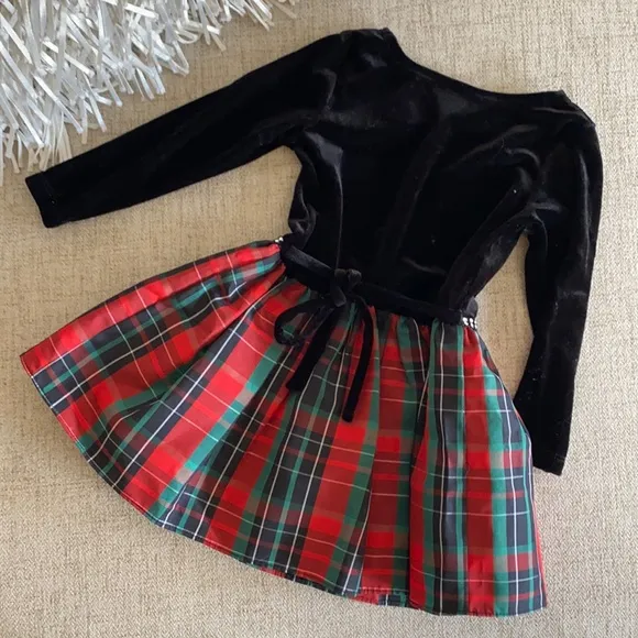 Black velvet and plaid classic long sleeve dress 2t