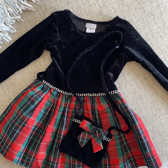 Black velvet and plaid classic long sleeve dress 2t