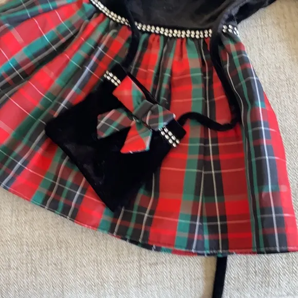 Black velvet and plaid classic long sleeve dress 2t