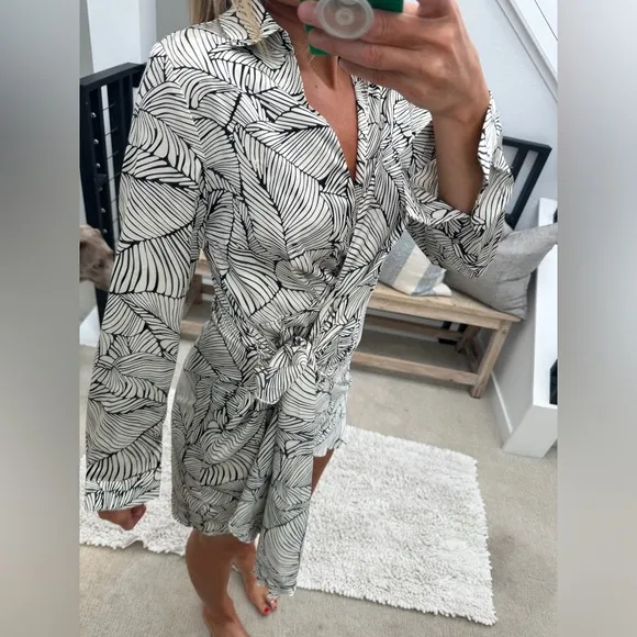 Blush black &amp; white long sleeve leaf pattern business casual modern dress NWT M