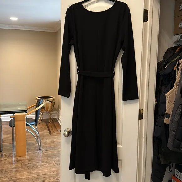 BNWT CLASSIC BLACK DRESS
