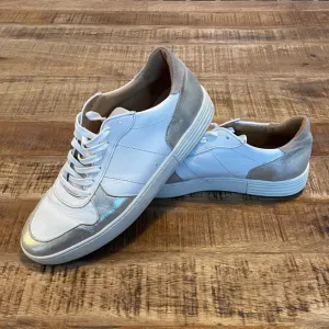 Bobbies Paris Lace-Up Sneakers