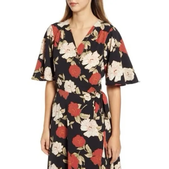[Bobeau] Classic Floral Print Wrap Dress