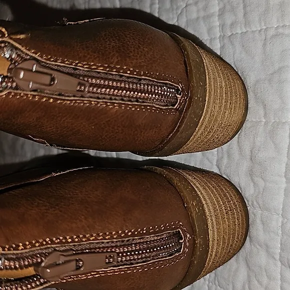 BOC Lucy booties 100% leather brown shoes sz 7.5 western style NWT