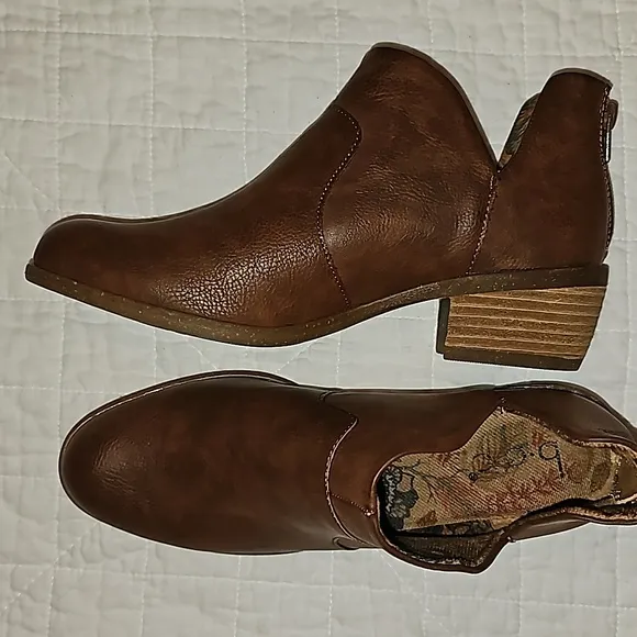 BOC Lucy booties 100% leather brown shoes sz 7.5 western style NWT