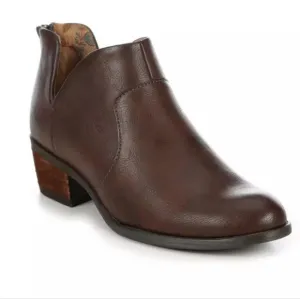 BOC Lucy booties 100% leather brown shoes sz 7.5 western style NWT