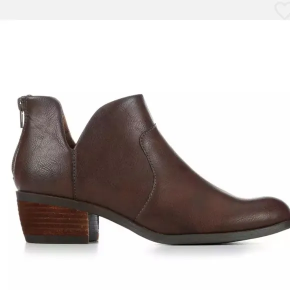 BOC Lucy booties 100% leather brown shoes sz 7.5 western style NWT