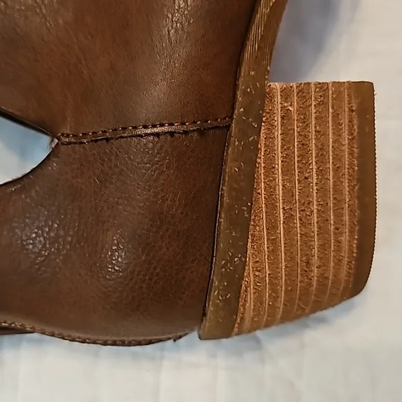 BOC Lucy booties 100% leather brown shoes sz 7.5 western style NWT