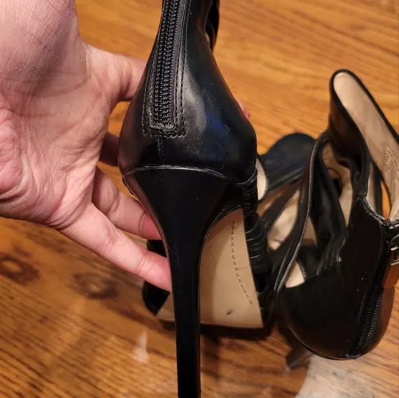 Boutique 9 Black Genuine Leather Band Zip Back Heels Shoes Size 8.5