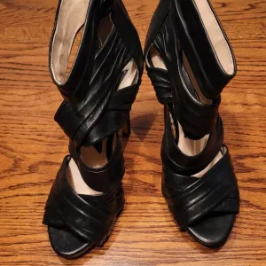 Boutique 9 Black Genuine Leather Band Zip Back Heels Shoes Size 8.5