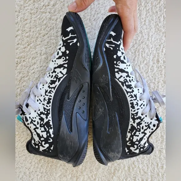 Boys Jordans Zion Black and White Athletic Shoes 5 Big Kid Very Good Condition